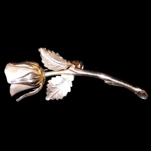 Beautiful vintage gold rose brooch